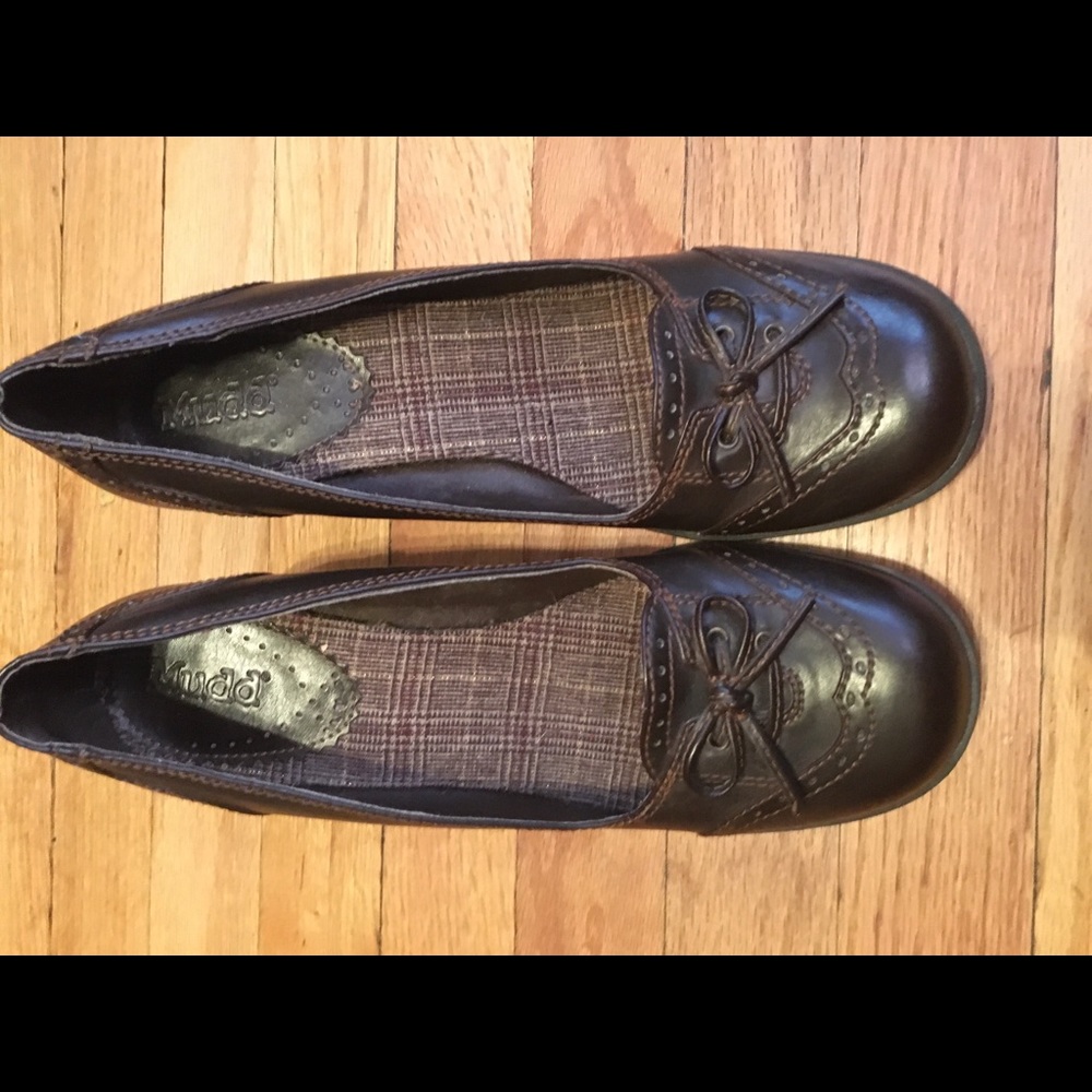 Mudd Derek brown Oxford style high heels. Women’s size 11.